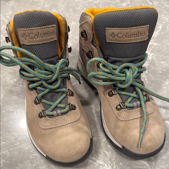 Columbia Shoes - Columbia Newton Ridge Waterproof Hiking Boots Tan Gray Orange NWOT